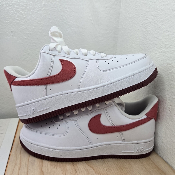 Womes AIR FORCE 1 '07 White/Adobe-Team Red FQ7626 100 - Picture 2 of 8